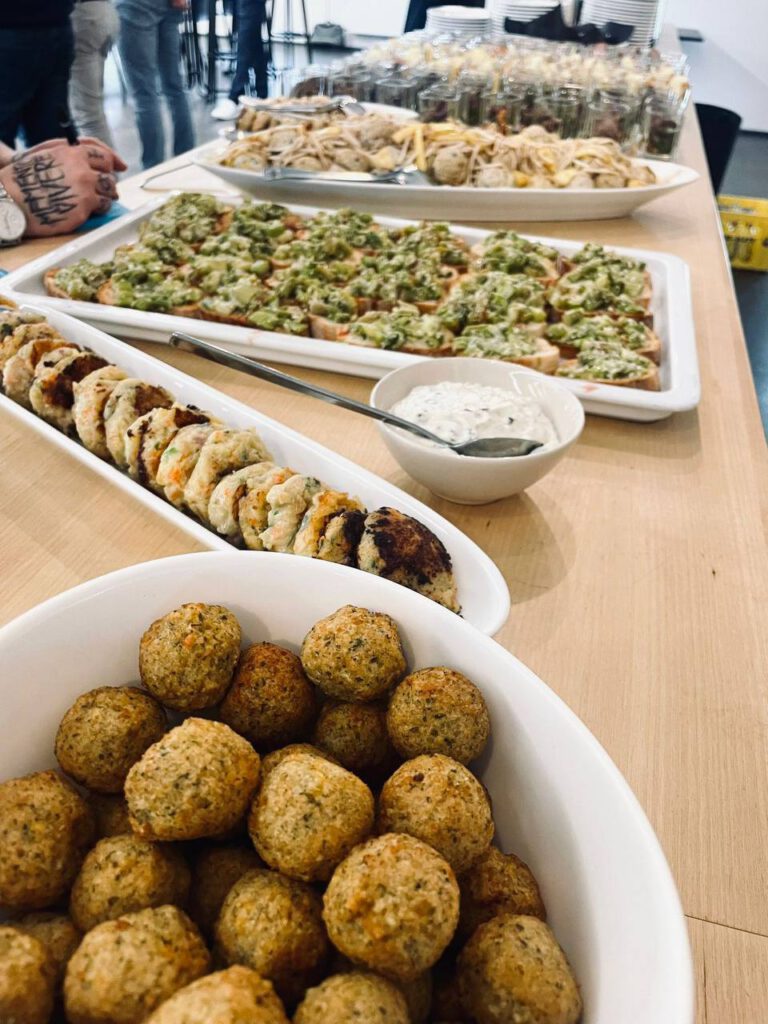 5287586907745803406_121